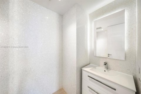 Купить кондоминиум в Майами, Флорида 3 спальни, 146.51м2, № 1959545 - фото 9