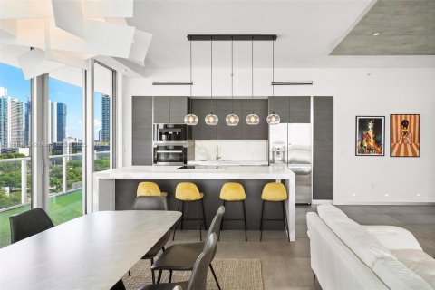 Купить кондоминиум в Майами, Флорида 3 спальни, 146.51м2, № 1959545 - фото 2