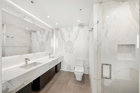 Купить кондоминиум в Майами, Флорида 3 спальни, 146.51м2, № 1959545 - фото 4