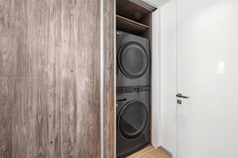 Купить кондоминиум в Майами, Флорида 3 спальни, 146.51м2, № 1959545 - фото 29