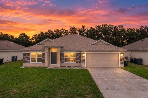 House in Poinciana, Florida 3 bedrooms, 169.55 sq.m. № 2373285
