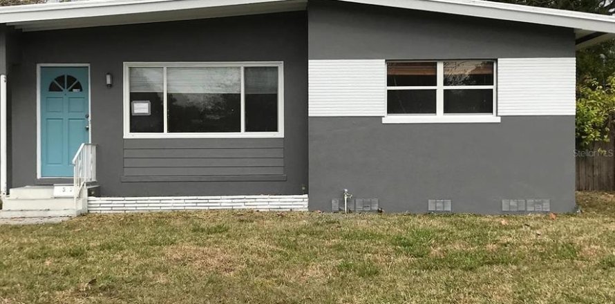 House in Saint Petersburg, Florida 2 bedrooms, 104.52 sq.m. № 1789142