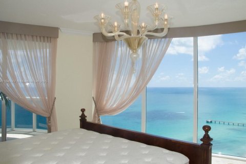 Condo in Sunny Isles Beach, Florida, 3 bedrooms  № 1842608 - photo 19