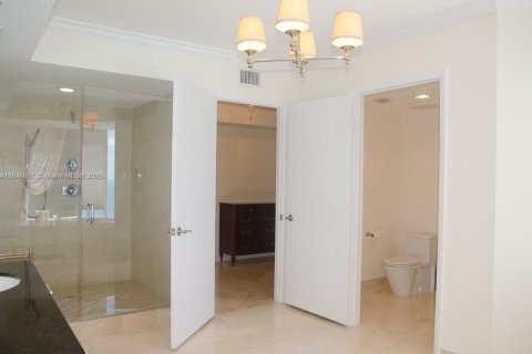 Condo in Sunny Isles Beach, Florida, 3 bedrooms  № 1842608 - photo 29