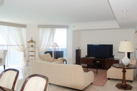 Condo in Sunny Isles Beach, Florida, 3 bedrooms  № 1842608 - photo 3