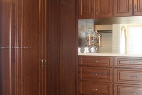 Condo in Sunny Isles Beach, Florida, 3 bedrooms  № 1842608 - photo 22