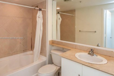 Condo in Miami, Florida, 1 bedroom № 1993975 - photo 15
