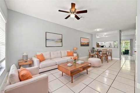 Touwnhouse à vendre à Wesley Chapel, Floride: 2 chambres, 110 m2 № 2225428 - photo 7