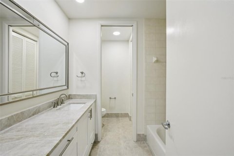 Condo in Clearwater, Florida, 3 bedrooms  № 2218951 - photo 18
