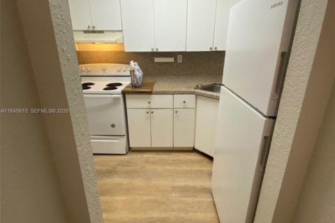 Снять в аренду кондоминиум в Пальметто-Бей, Флорида 2 спальни, 74.41м2, № 2002540 - фото 5