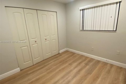 Снять в аренду кондоминиум в Пальметто-Бей, Флорида 2 спальни, 74.41м2, № 2002540 - фото 8