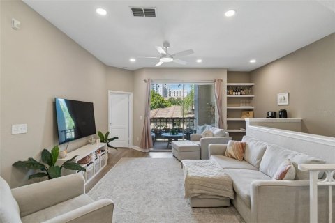 Condo in Tampa, Florida, 3 bedrooms № 2201326 - photo 15