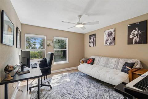 Condo in Tampa, Florida, 3 bedrooms № 2201326 - photo 29