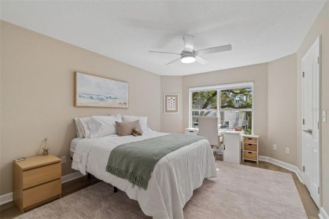 Condo in Tampa, Florida, 3 bedrooms № 2201326 - photo 26