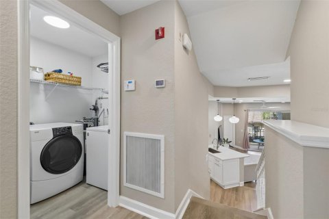Condo in Tampa, Florida, 3 bedrooms № 2201326 - photo 20