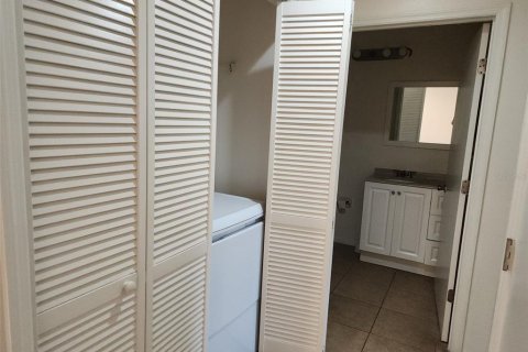 Condo in Orlando, Florida, 2 bedrooms  № 2238992 - photo 16