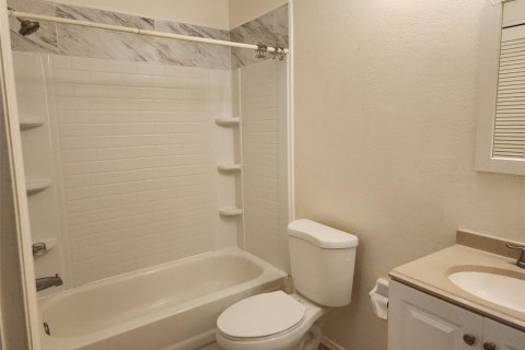 Condo in Orlando, Florida, 2 bedrooms  № 2238992 - photo 17