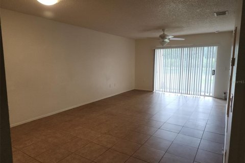 Condo in Orlando, Florida, 2 bedrooms  № 2238992 - photo 3