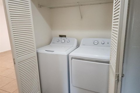 Condo in Orlando, Florida, 2 bedrooms  № 2238992 - photo 15