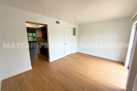 Appartement à louer à Oakland Park, Floride: 3 chambres, 3778.34 m2 № 2173981 - photo 4
