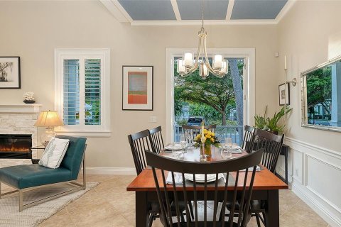 House in Sarasota, Florida 5 bedrooms, 265.05 sq.m. № 2152106 - photo 13