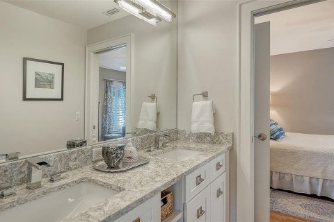 House in Sarasota, Florida 5 bedrooms, 265.05 sq.m. № 2152106 - photo 29