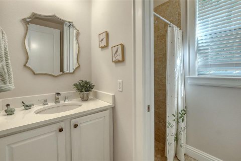 House in Sarasota, Florida 5 bedrooms, 265.05 sq.m. № 2152106 - photo 20
