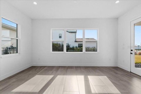 House in Orlando, Florida 4 bedrooms, 417.6 sq.m. № 2152378 - photo 22