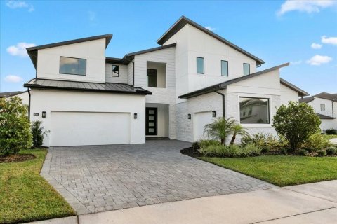 House in Orlando, Florida 4 bedrooms, 417.6 sq.m. № 2152378 - photo 2