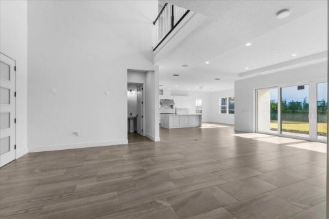 House in Orlando, Florida 4 bedrooms, 417.6 sq.m. № 2152378 - photo 6