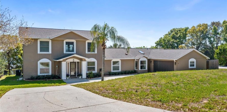 House in Montverde, Florida 5 bedrooms, 310.01 sq.m. № 1576566