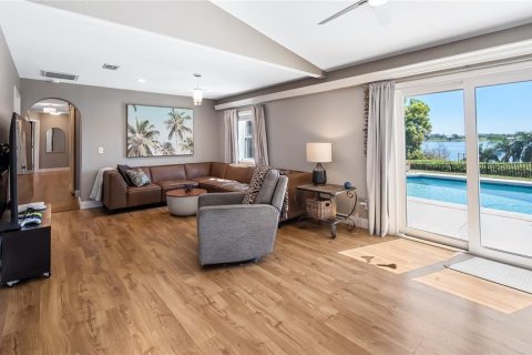 Купить виллу или дом в Монверде, Флорида 11 комнат, 310.01м2, № 1576566 - фото 12