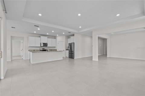 House in Plant City, Florida 4 bedrooms, 259.94 sq.m. № 1556531 - photo 12