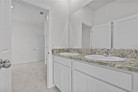 House in Plant City, Florida 4 bedrooms, 259.94 sq.m. № 1556531 - photo 29