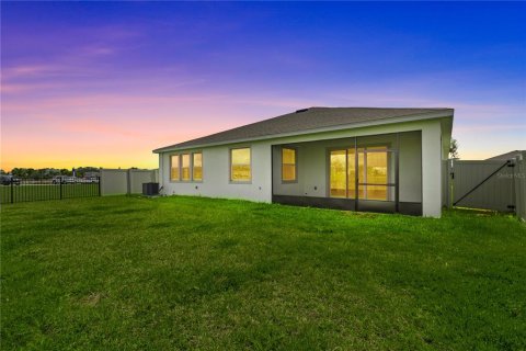 House in Plant City, Florida 4 bedrooms, 259.94 sq.m. № 1556531 - photo 2