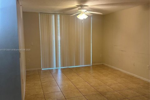 Condo in Coconut Creek, Florida, 2 bedrooms  № 1760919 - photo 28