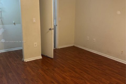 Condo in Coconut Creek, Florida, 2 bedrooms  № 1760919 - photo 16