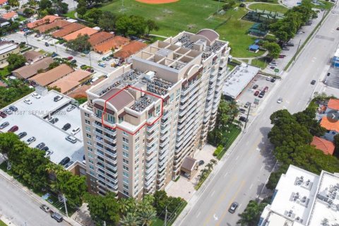 Кондоминиум с 2 спальнями в Майами, Флорида № 2001625