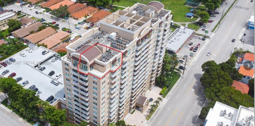 Кондоминиум с 2 спальнями в Майами, Флорида № 2001625