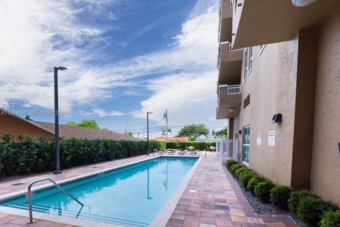 Купить кондоминиум в Майами, Флорида 2 спальни, 112.04м2, № 2001625 - фото 9