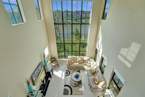 House in Parkland, Florida 6 bedrooms, 391.86 sq.m. № 2153997 - photo 18