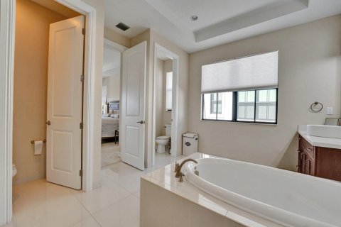 House in Parkland, Florida 6 bedrooms, 391.86 sq.m. № 2153997 - photo 21
