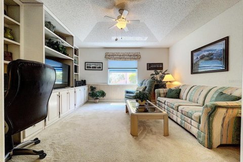 House in Weeki Wachee, Florida 2 bedrooms, 153.29 sq.m. № 1735216 - photo 15