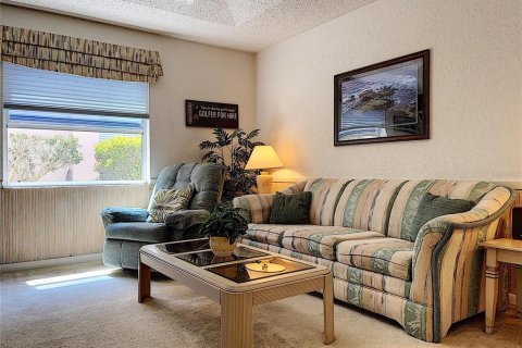 House in Weeki Wachee, Florida 2 bedrooms, 153.29 sq.m. № 1735216 - photo 16