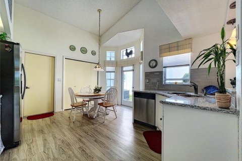 House in Weeki Wachee, Florida 2 bedrooms, 153.29 sq.m. № 1735216 - photo 19