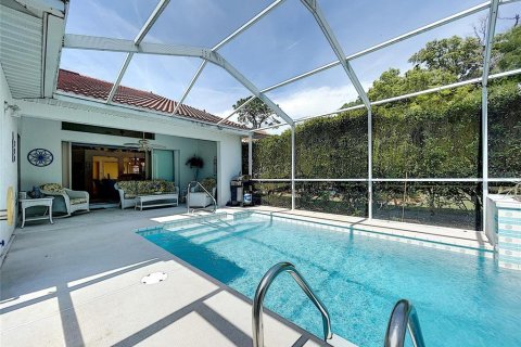 House in Weeki Wachee, Florida 2 bedrooms, 153.29 sq.m. № 1735216 - photo 10