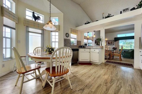 House in Weeki Wachee, Florida 2 bedrooms, 153.29 sq.m. № 1735216 - photo 20