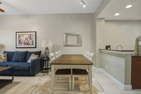 Condominio en venta en Kissimmee, Florida, 3 dormitorios, 120.4 m2 № 2102679 - foto 7