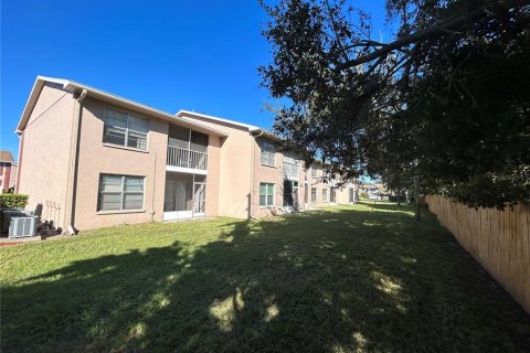 Copropriété à vendre à New Port Richey, Floride: 2 chambres, 77.57 m2 № 1632390 - photo 4