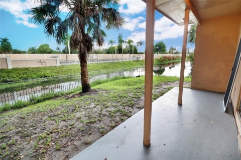 Copropriété à vendre à North Lauderdale, Floride: 4 chambres, 106.56 m2 № 1988967 - photo 26